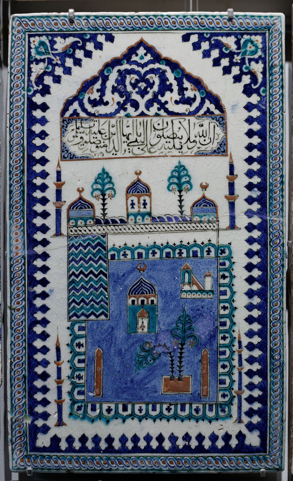 Ceramic panel depicting the Mosque in Medina; 17th century. Image from Wikimedia Commons.